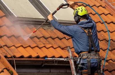 Démoussage et hydrofuge de toiture à Latilly